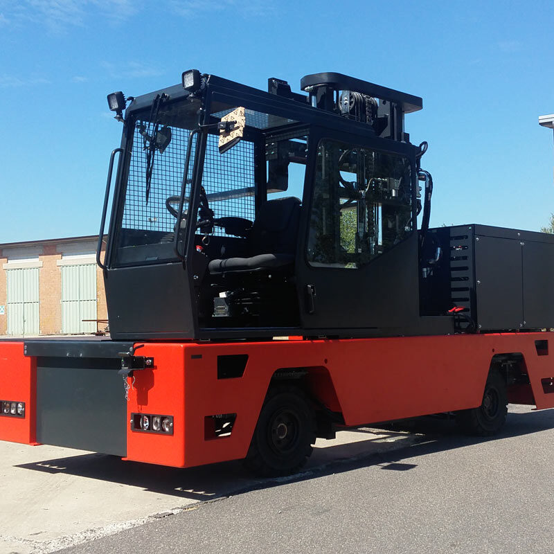 slide-MULTIDIRECTIONAL-side-lift-truck-electric-MSE-1